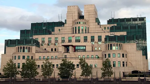 The Revolutionary Transformation of Postmodern Architecture