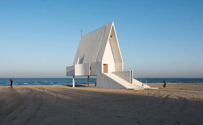 Seashore Chapel in Beidaihe, China